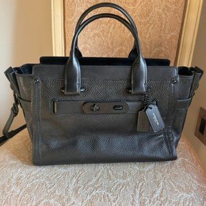 COACH SWAGGER CROSSBODY - LIKE NEW!